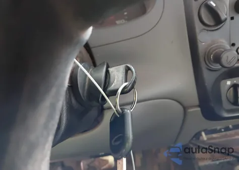 2007 Ford Ranger Sport/Xl/Xlt from USA, damaged, VIN 1FTYR11E07PA79888